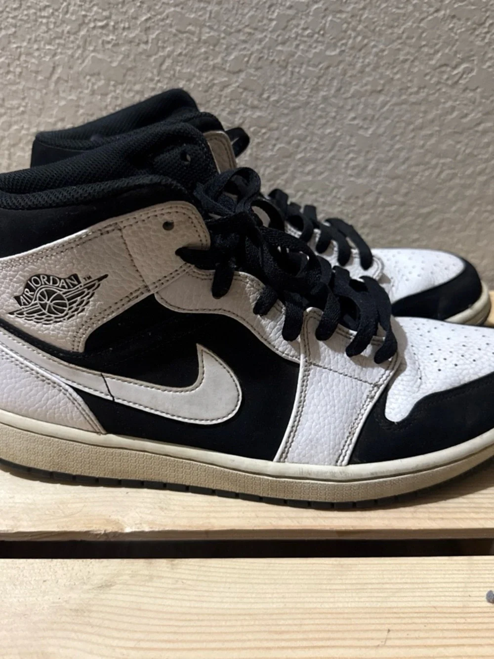 Jordan 1 mid “yin yang”